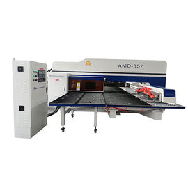 High Speed CNC Hydraulic Punching Machine For Sheet Metal 3 - 4 Control Axis